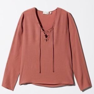 Really pretty muted pink Aritzia Wilfred blouse. Brand new with tags.